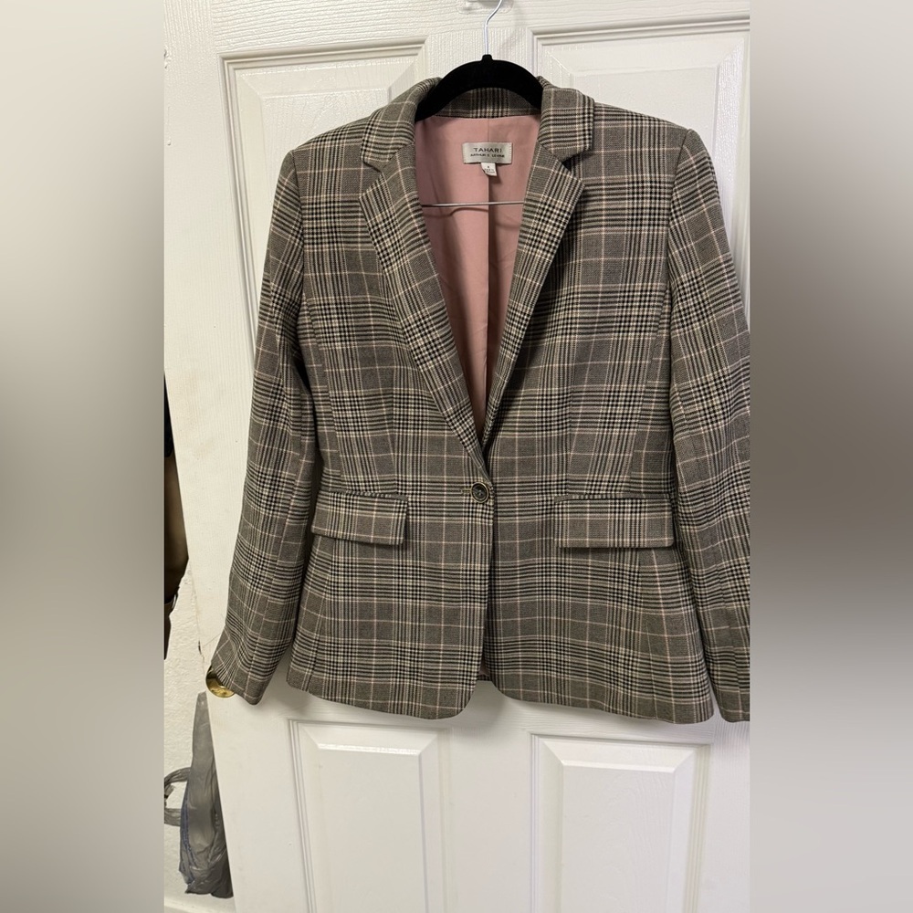 Tahari Arthur S. Levine Plaid Blazer - Grey/Pink Glen Check - Size 4